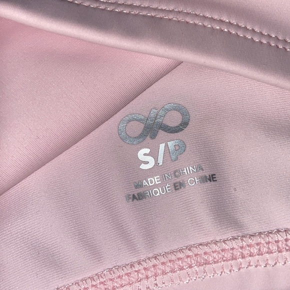 Infinite Performance Top - Picture 3 of 3